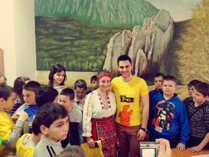 Учениците на ОУ “Св. Св. Кирил и Методий” гр. Мездра Учениците на ОУ “Св. Св. Кирил и Методий” гр. Мездра